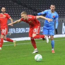 爱游戏官网-沃尔夫斯堡的胜利让球迷兴奋不已()